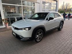 Ceramic white (metallic) Gebraucht 2023 Mazda MX30 Ad'Vantage SUV | 16.480 € (Fairer Preis)