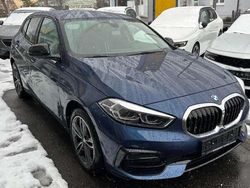 Phytonicblau metallic Gebraucht 2022 BMW 118 Shadowline Kleinwagen | 23.750 € (Guter Preis)