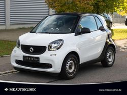 Weiß Gebraucht 2019 Smart ForTwo Coupé Basis Coupé | 7.299 € (Fairer Preis)