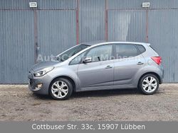 Grau Gebraucht 2012 Hyundai ix20 Edition Kleinwagen | 7.980 € (Teuer)