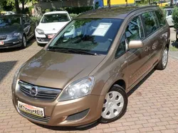 Gold Gebraucht 2013 Opel Zafira Edition Van / Kleinbus | 7.980 € (Etwas zu teuer)