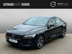Onyx schwarz Gebraucht 2023 Volvo S60 Ultimate Limousine | 35.350 € (Superpreis)