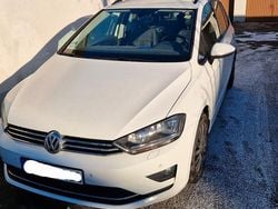 Weiß Gebraucht 2016 VW Golf Sportsvan Allstar Van / Kleinbus | 10.900 € (Guter Preis)