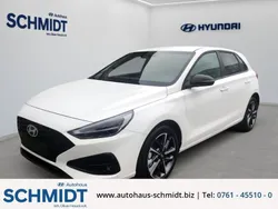 Weiss Neu 2024 Hyundai i30 Advantage Limousine | 25.490 € (Fairer Preis)