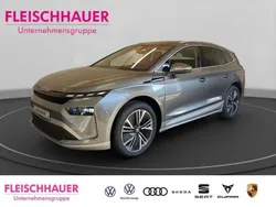 Grau Gebraucht 2025 Skoda Enyaq iV Loft SUV | 39.990 €