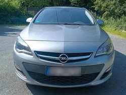Silber Gebraucht 2014 Opel Astra Style Limousine | 5.100 € (Fairer Preis)