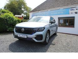 Oyster silver metallic Gebraucht 2023 VW Touareg R-line SUV | 53.950 € (Teuer)