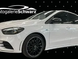 Weiß Gebraucht 2021 Mercedes B250e AMG Van / Kleinbus | 25.450 € (Etwas zu teuer)