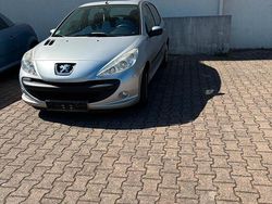 Grau Gebraucht 2011 Peugeot 206+ Kleinwagen | 3.390 €