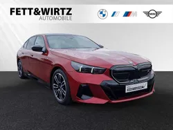 Fire red metallic Gebraucht 2024 BMW i5 Comfort Edition Limousine | 72.555 € (Teuer)