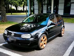 Schwarz Gebraucht 1999 VW Golf IV Highline Limousine | 4.800 € (Etwas zu teuer)