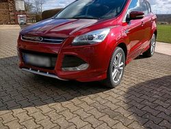 Rot Gebraucht 2016 Ford Kuga SUV | 13.650 € (Fairer Preis)