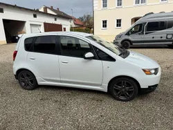 Weiß Gebraucht 2010 Mitsubishi Colt Invite Limousine | 3.200 € (Fairer Preis)