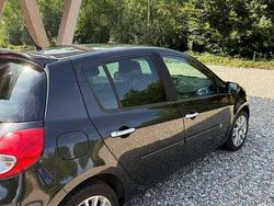 Gebraucht 2009 Renault Clio II Expression Kleinwagen | 2.999 €