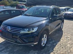 Schwarz Gebraucht 2016 VW Touareg R-line SUV | 13.950 € (Fairer Preis)