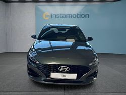 Grün Neu 2025 Hyundai i30 Limousine | 24.649 € (Etwas zu teuer)