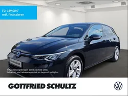 Schwarz Gebraucht 2022 VW Golf VIII Life Limousine | 23.950 € (Fairer Preis)