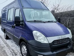 Blau Gebraucht 2014 Iveco Daily Van | 10.999 € (Guter Preis)