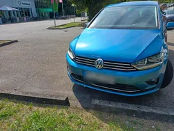 Blau Gebraucht 2015 VW Golf Sportsvan LOUNGE Van / Kleinbus | 12.800 € (Etwas zu teuer)
