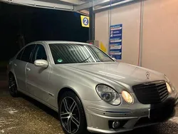 Silber Gebraucht 2002 Mercedes E240 Limousine | 3.800 € (Fairer Preis)