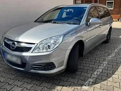 Gebraucht 2008 Opel Vectra Kombi | 2.000 €