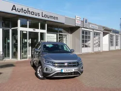 Pyridsilber metallic Gebraucht 2024 VW T-Roc Style SUV | 30.490 € (Guter Preis)