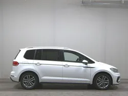 Weiss Gebraucht 2021 VW Touran R-line Van / Kleinbus | 21.880 € (Superpreis)