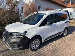 Weiß Gebraucht 2023 Renault Kangoo Equilibre Kombi | 21.500 € (Superpreis)