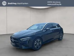 Schwarz Gebraucht 2024 Mercedes A200 Advanced Limousine | 30.440 € (Fairer Preis)