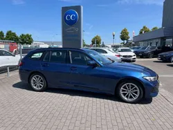 Phytonicblau Gebraucht 2023 BMW 318 Sport Line Kombi | 30.950 € (Fairer Preis)