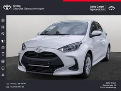 Weiß Gebraucht 2022 Toyota Yaris Comfort Kleinwagen | 16.990 € (Guter Preis)
