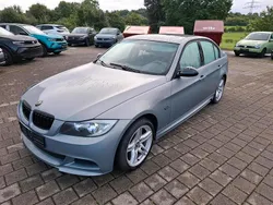 Blau Gebraucht 2005 BMW 320 Limousine | 2.799 € (Guter Preis)