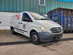 Weiß Gebraucht 2011 Mercedes Vito Van / Kleinbus | 7.990 € (Fairer Preis)