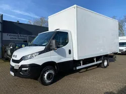 Weiß Gebraucht 2015 Iveco Daily Van / Kleinbus | 22.500 €