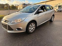 Silber Gebraucht 2013 Ford Focus Kombi | 4.750 € (Guter Preis)