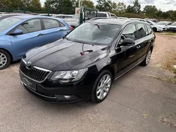 Schwarz Gebraucht 2015 Skoda Superb Best of Kombi | 12.295 € (Fairer Preis)