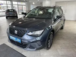 Grau (grau cliff grau) Neu 2024 Seat Arona Style SUV | 19.990 €