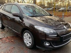 Braun Gebraucht 2012 Renault Mégane GrandTour Dynamique Kombi | 3.990 € (Fairer Preis)