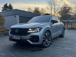 Silber Gebraucht 2022 VW Touareg SUV | 62.998 € (Etwas zu teuer)