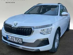 Weiß Gebraucht 2025 Skoda Kamiq Selection SUV | 27.950 € (Teuer)