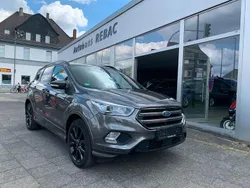 Braun Gebraucht 2017 Ford Kuga ST-Line SUV | 13.990 € (Guter Preis)