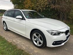 Weiß Gebraucht 2019 BMW 320 Sport Line Kombi | 18.999 € (Superpreis)
