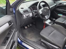 Blau Gebraucht 2005 Opel Astra Kombi | 1.600 € (Superpreis)