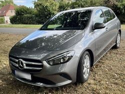 Grau Gebraucht 2020 Mercedes B180 Van / Kleinbus | 21.300 € (Guter Preis)