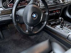 Blau Gebraucht 2009 BMW 750 Limousine | 9.000 € (Guter Preis)