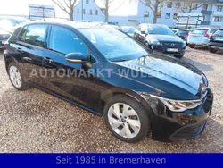 Schwarz Gebraucht 2022 VW Golf VIII Life Limousine | 17.950 € (Fairer Preis)