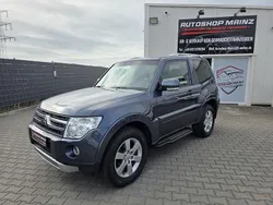 Grau Gebraucht 2007 Mitsubishi Pajero SUV | 16.999 €