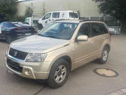Gold Gebraucht 2009 Suzuki Grand Vitara Comfort SUV | 5.900 € (Guter Preis)