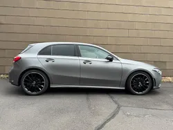 Grau Gebraucht 2020 Mercedes A180 AMG line Limousine | 25.000 € (Guter Preis)