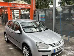 Silber Gebraucht 2007 VW Golf V Trendline Kleinwagen | 3.200 € (Fairer Preis)